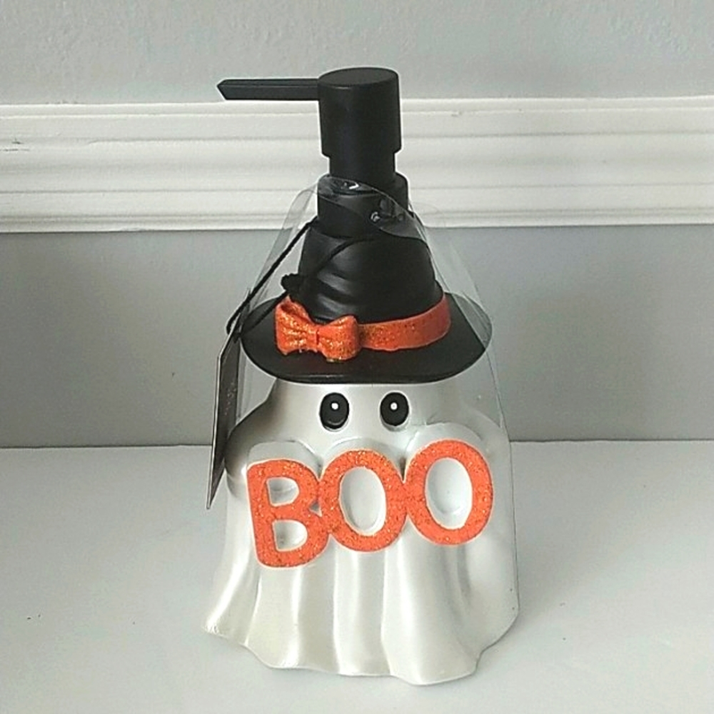 Halloween White Ghost Liquid Soap Lotion Pump Dispenser Spooky - Picture 3 of 6